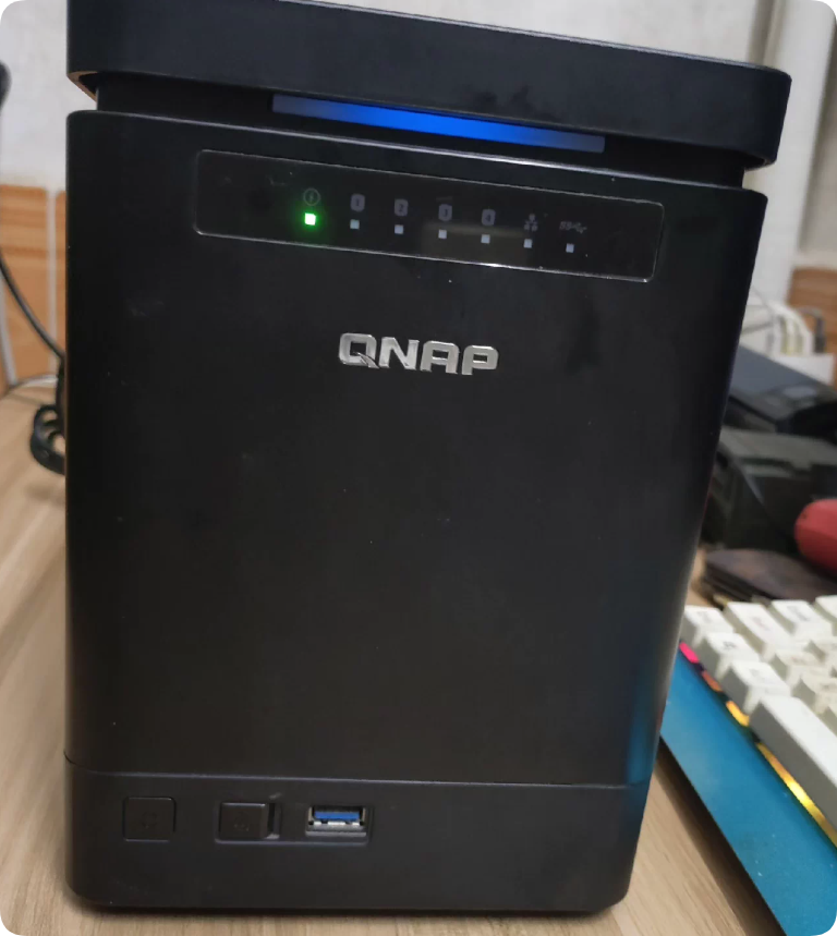 4 盘位、4K 输出、J3455、遥控,NAS 硬件入门性价比之王 4 盘位、4K 输出、J3455、遥控,NAS 硬件入门性价比之王